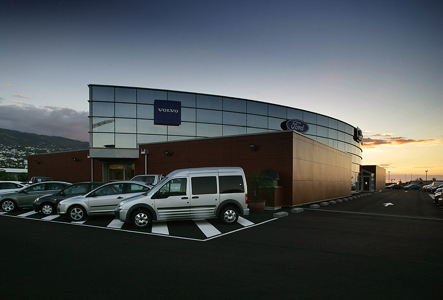 Headquarter and showroom CFAO La Réunion